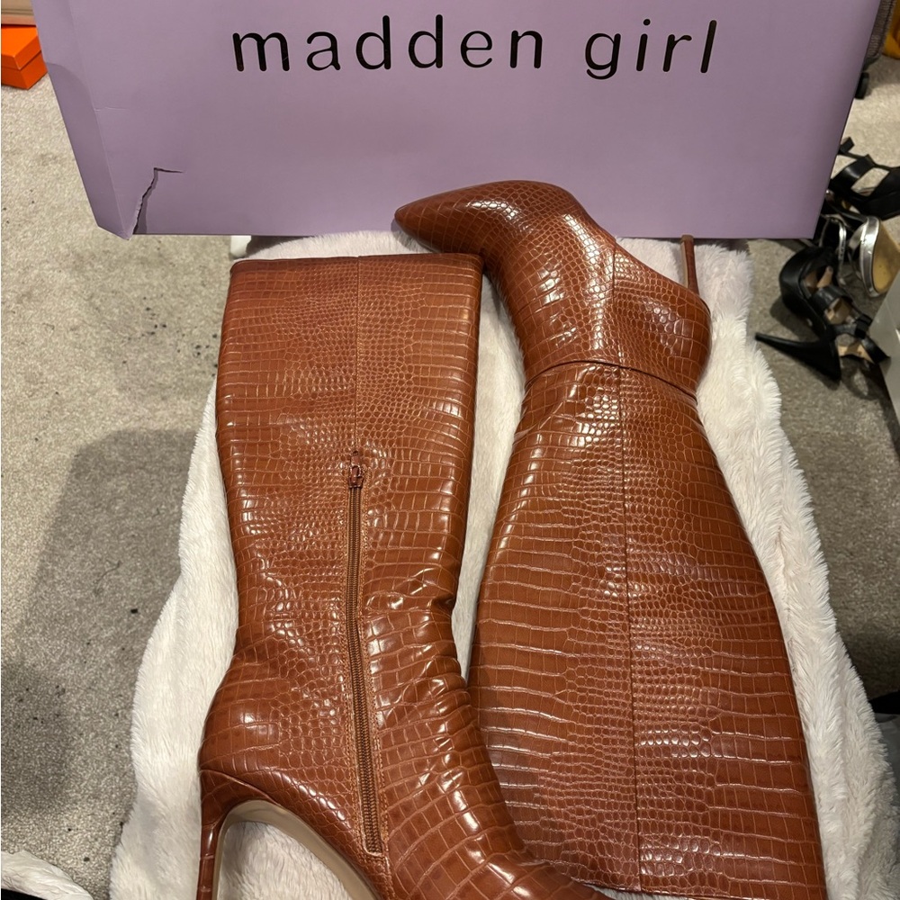 Madden Girl Brown Croc-Pattern Heeled Boots